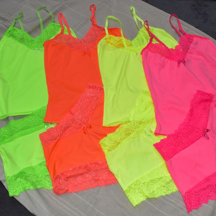Baby Doll Microfibra Detalhe Renda Neon Color